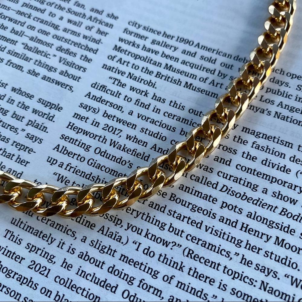 Gold Chainlink Necklace Simple Minimalistic Golden Jewelry - Picture 2 of 4